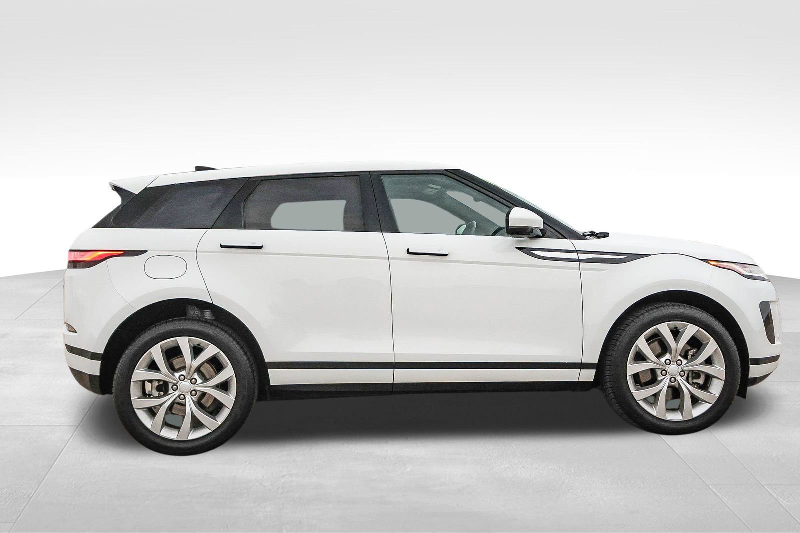 Certified 2023 Land Rover Range Rover Evoque SE image 4