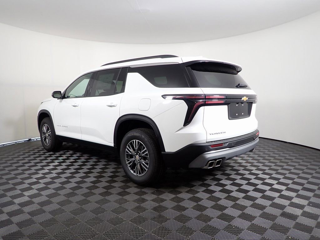 New 2026 Chevrolet Traverse LT w/ LPO, Floor Liner Package image 9