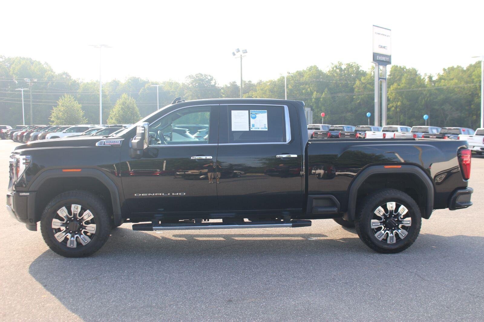 Used 2025 GMC Sierra 2500 Denali w/ Denali Reserve Package AWD/4WD image 4