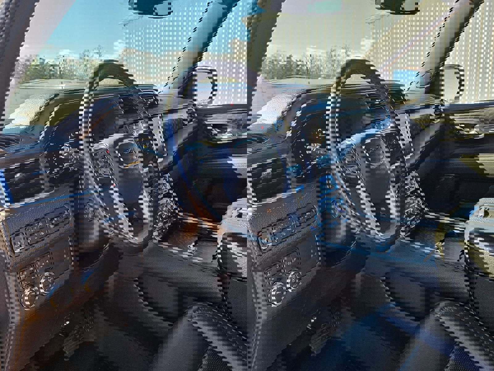 Used 2022 GMC Yukon XL Denali image 10