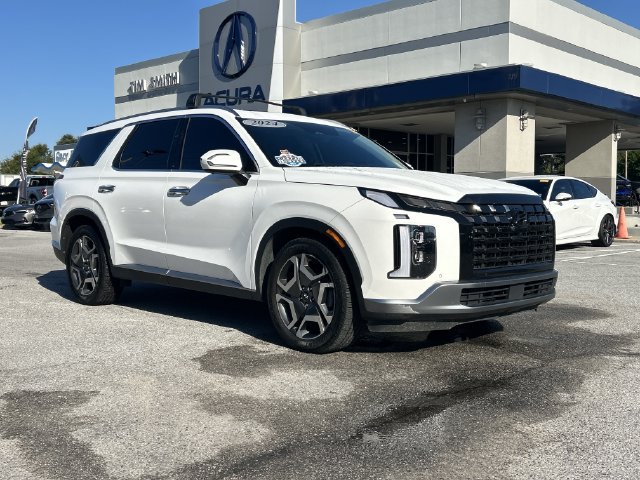Used 2024 Hyundai Palisade SEL w/ Premium Package FWD image 2