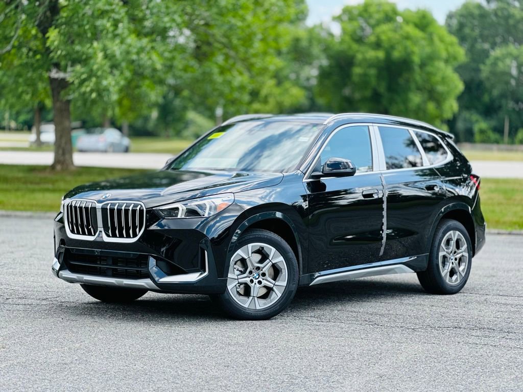 New 2025 BMW X1 xDrive28i w/ Convenience Package