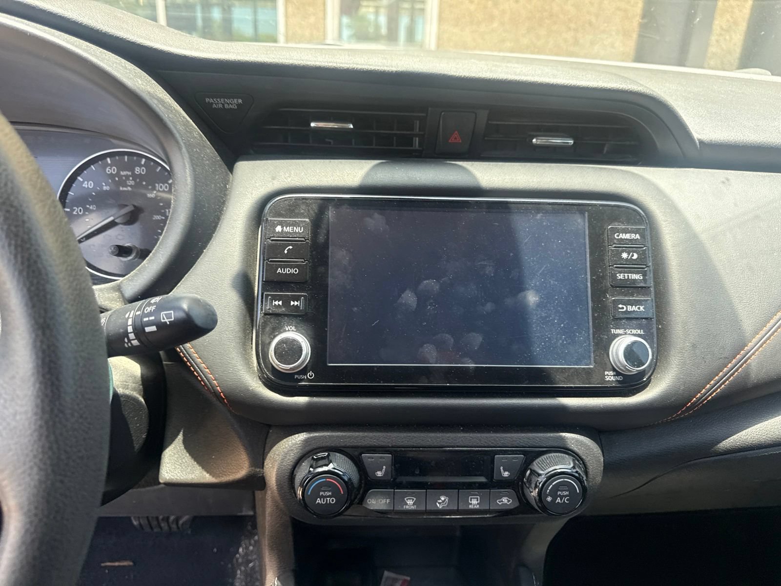 Used 2022 Nissan Kicks SR w/ Premium Package FWD image 11