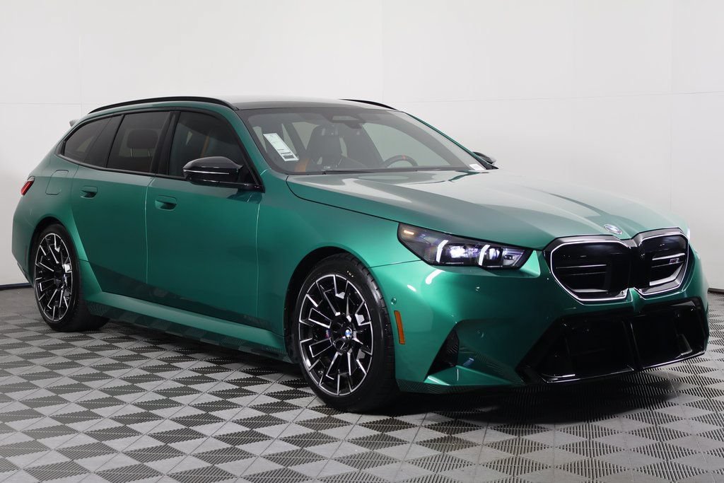 Used 2025 BMW M5 Touring w/ M Driver's Package AWD/4WD image 3