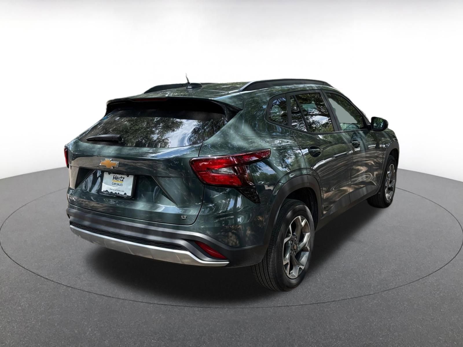 Used 2025 Chevrolet Trax LT w/ LT Convenience Package FWD image 7