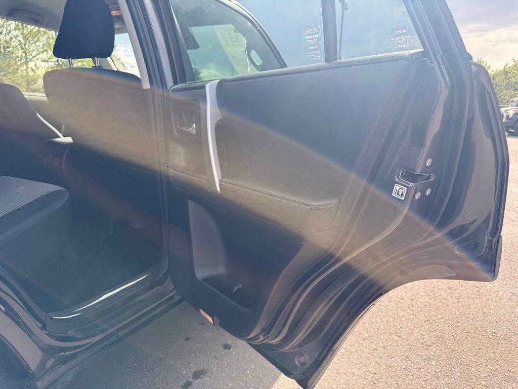 Certified 2023 Toyota 4Runner SR5 AWD/4WD image 15