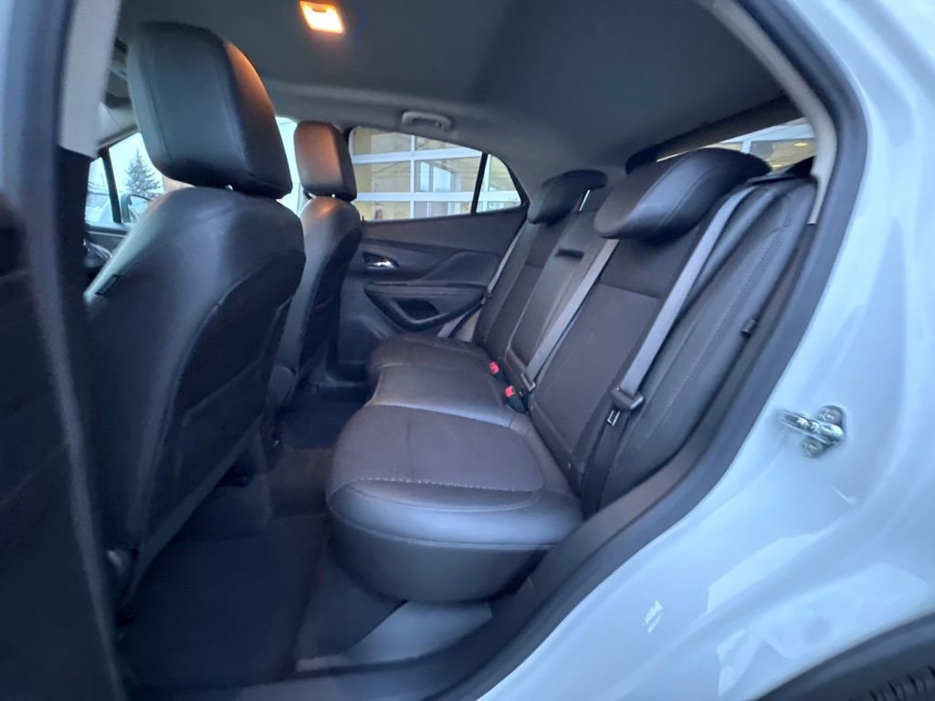 Used 2022 Buick Encore Preferred w/ Safety Package image 22