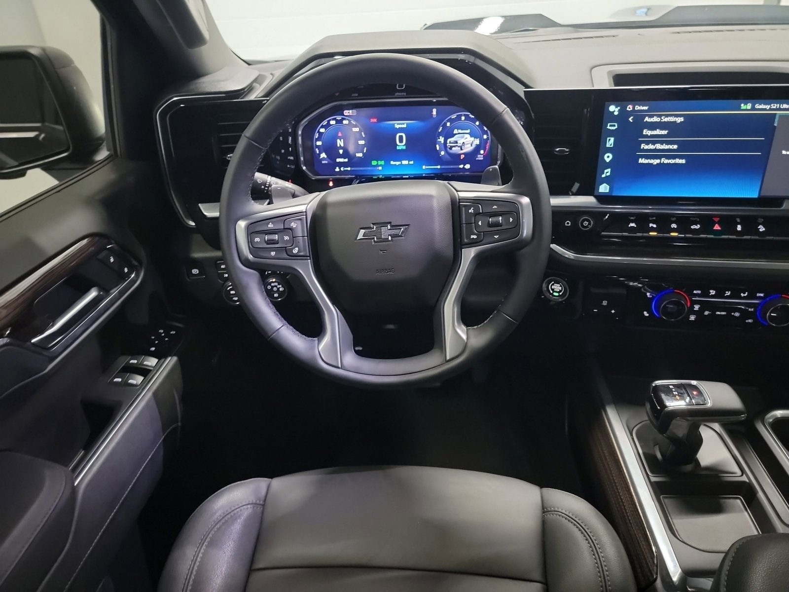Used 2026 Chevrolet Silverado 1500 LT Trail Boss w/ LT Trail Boss Premium Package AWD/4WD image 16