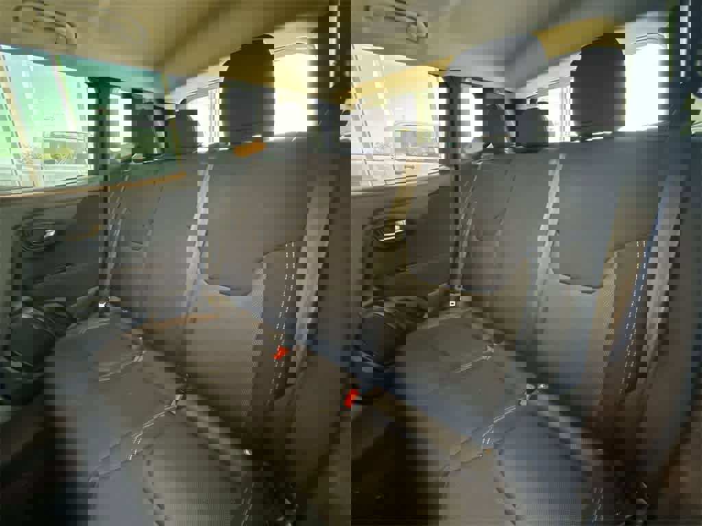 Used 2021 Jeep Renegade Trailhawk w/ Trailer Tow Group image 12