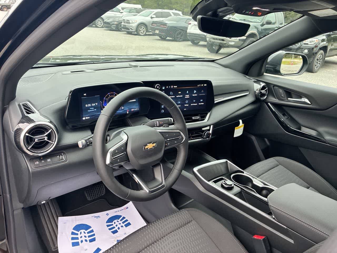 New 2027 Chevrolet Equinox LT w/ Safety and Technology Package FWD image 10