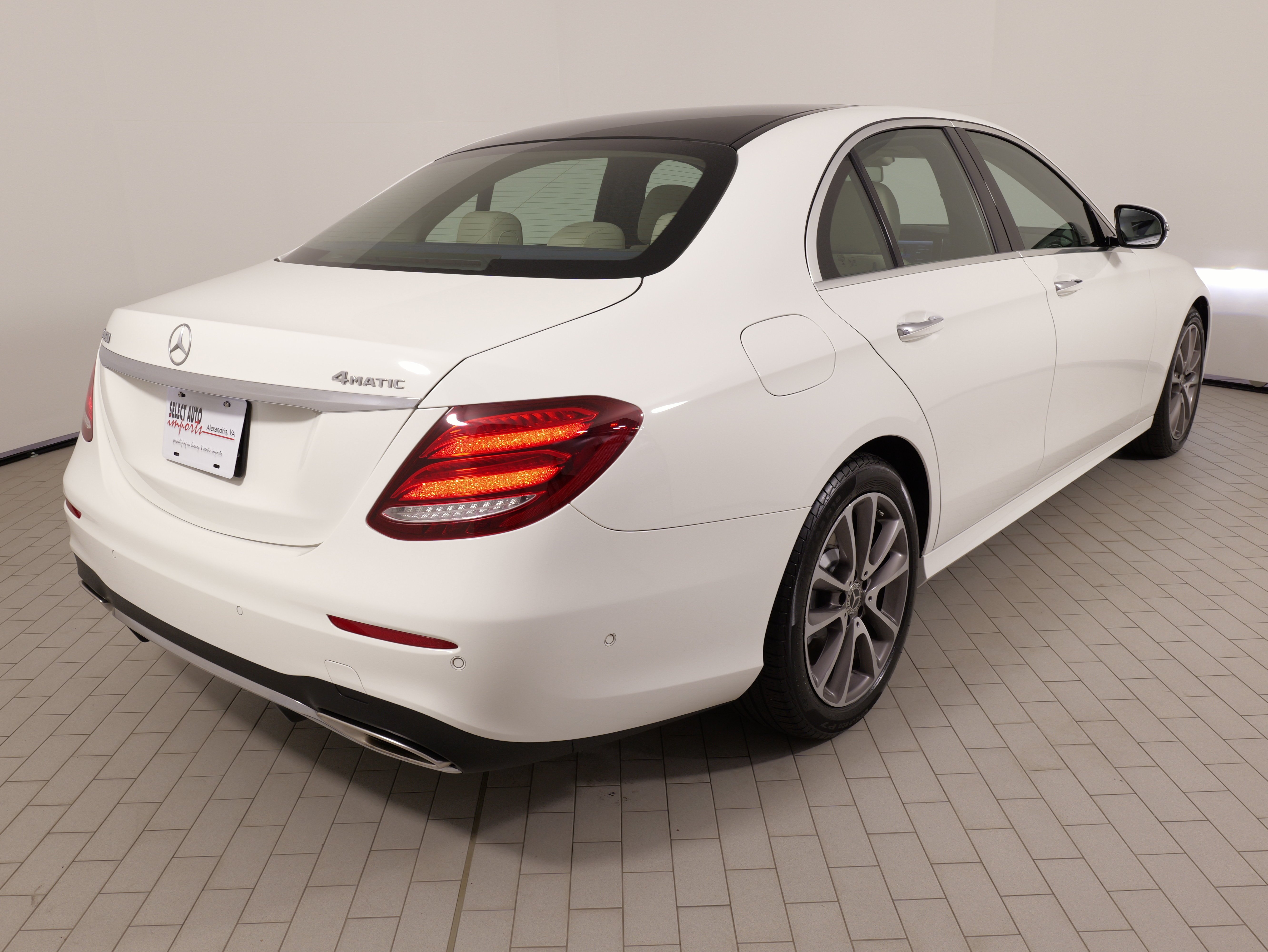 Used 2020 Mercedes-Benz E 450 4MATIC Sedan image 12