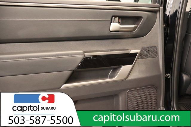 Used 2023 Hyundai Kona SE w/ Cargo Package FWD image 28