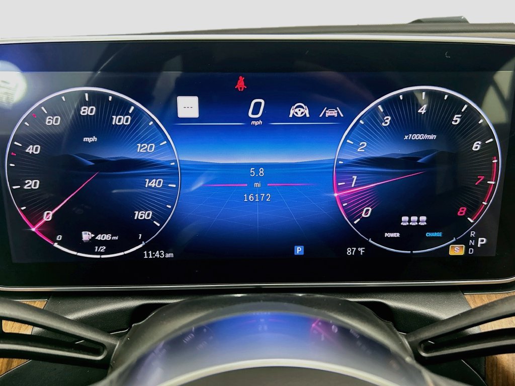 Certified 2025 Mercedes-Benz C 300 Sedan image 33