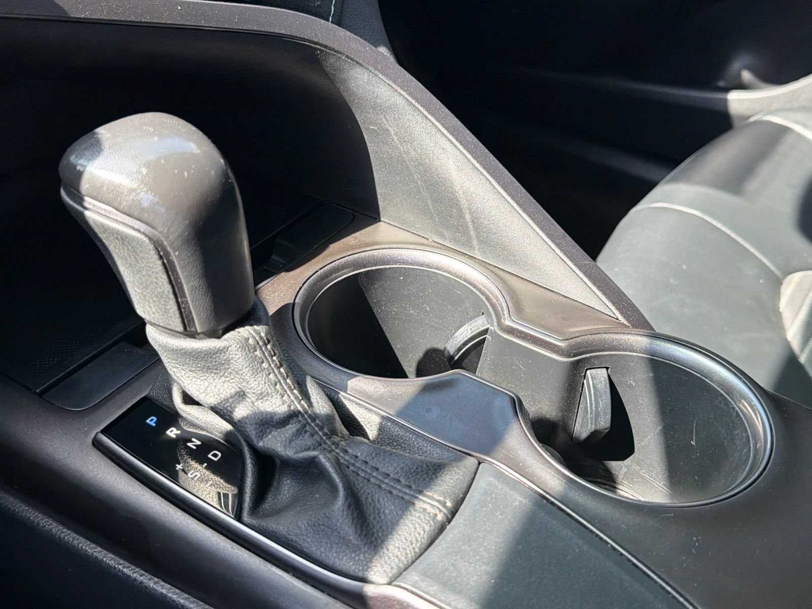 Used 2021 Toyota Camry SE FWD image 24