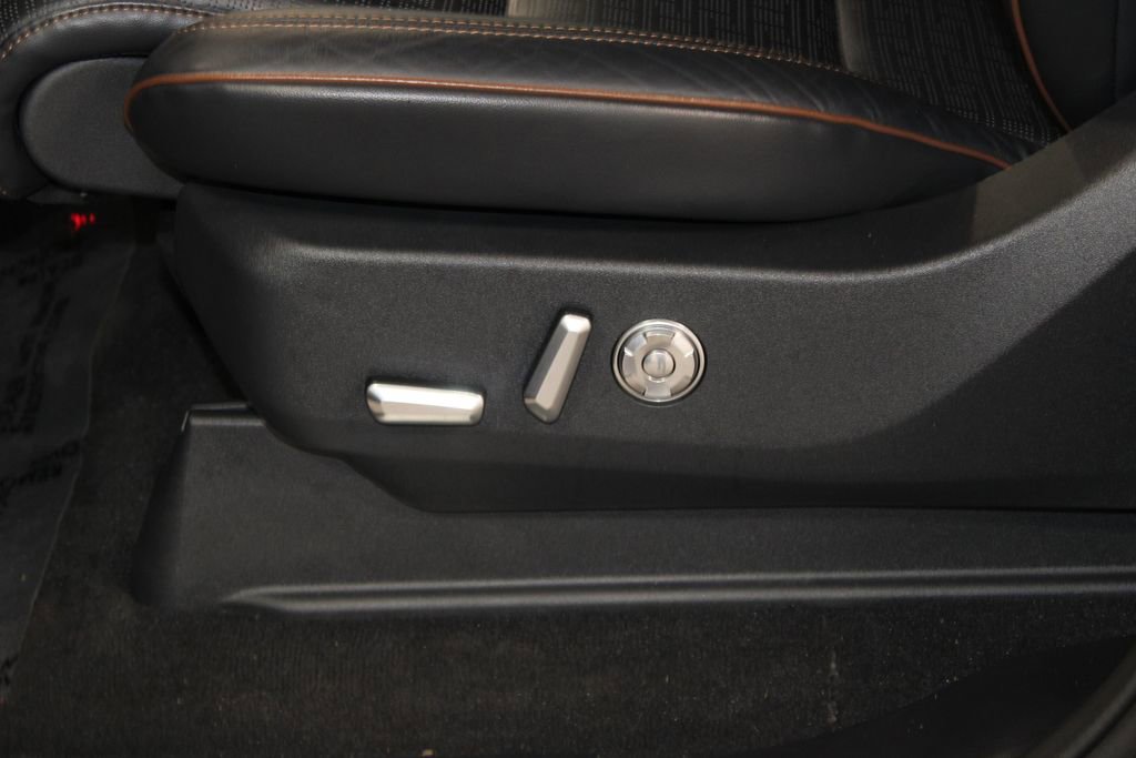 Used 2025 Lincoln Navigator Black Label AWD/4WD image 23