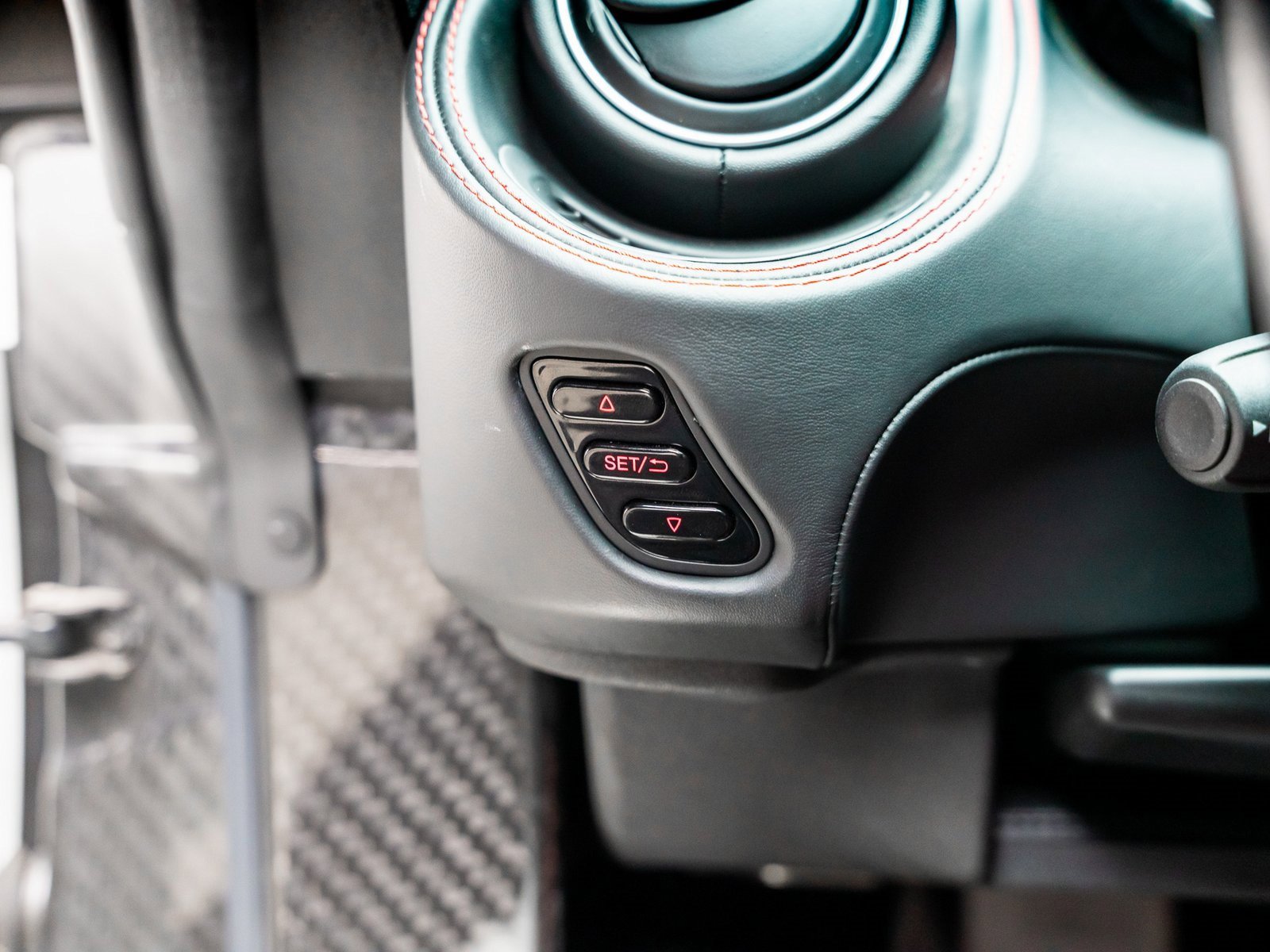 Used 2015 Alfa Romeo 4C Coupe w/ Leather Interior Group image 41