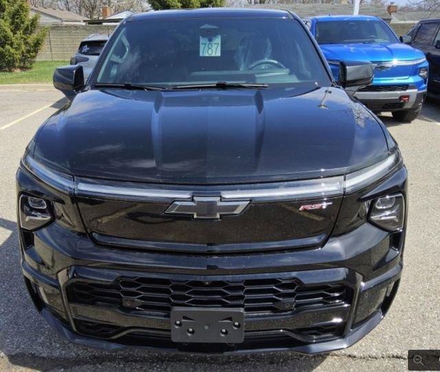 Certified 2024 Chevrolet Silverado EV RST AWD/4WD image 2