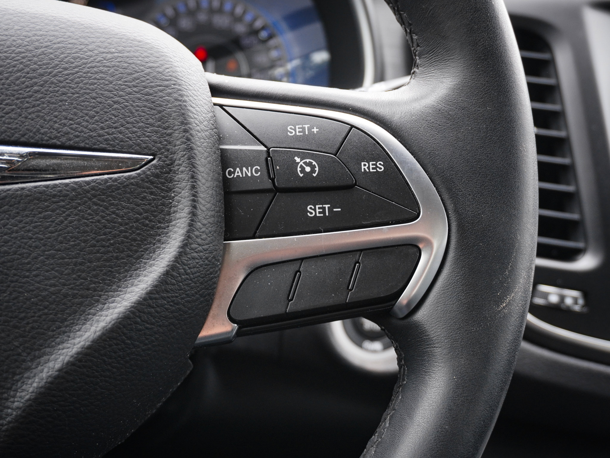 Used 2017 Chrysler 200 Limited Platinum FWD image 20