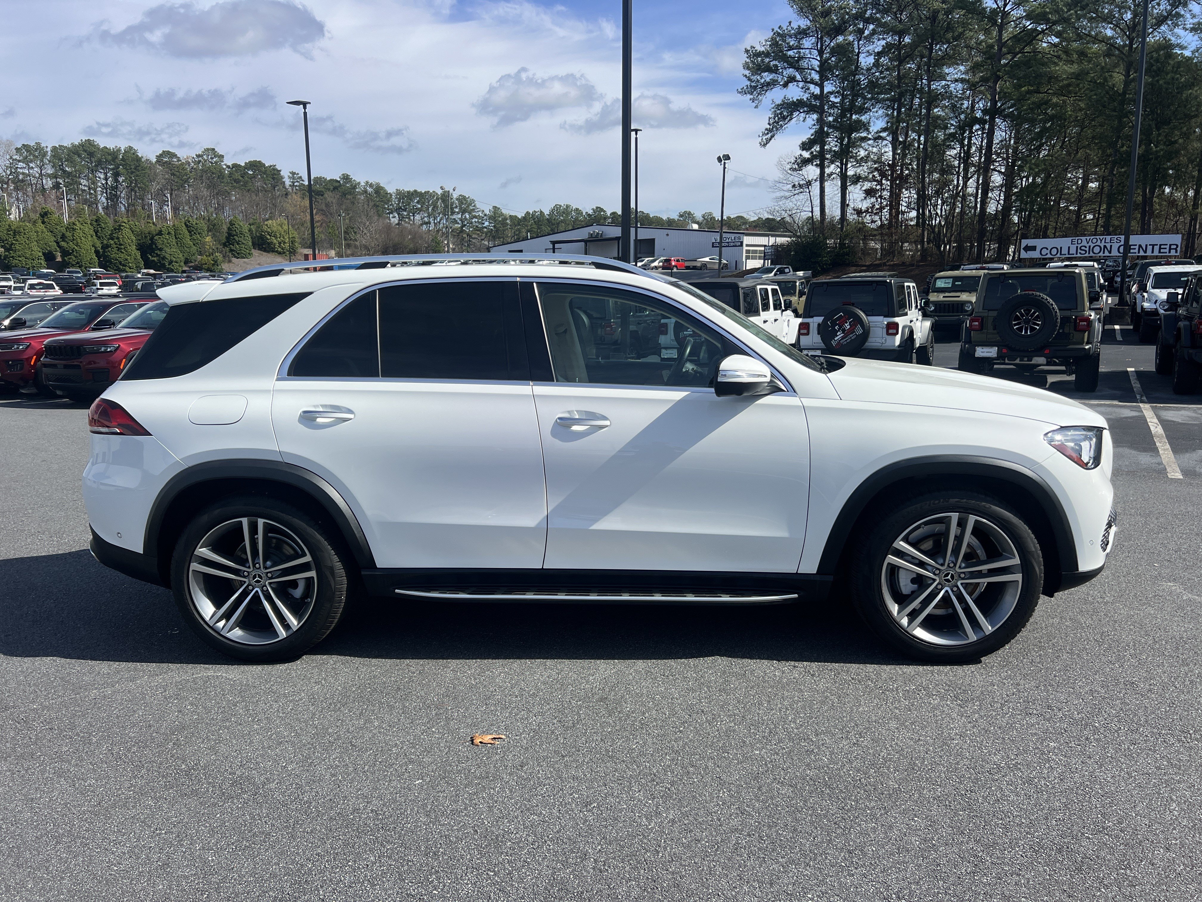 Used 2022 Mercedes-Benz GLE 350 4MATIC w/ 3rd Row Seat Package image 9