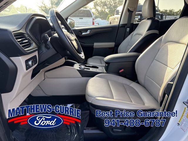 Certified 2020 Ford Escape Titanium FWD image 9