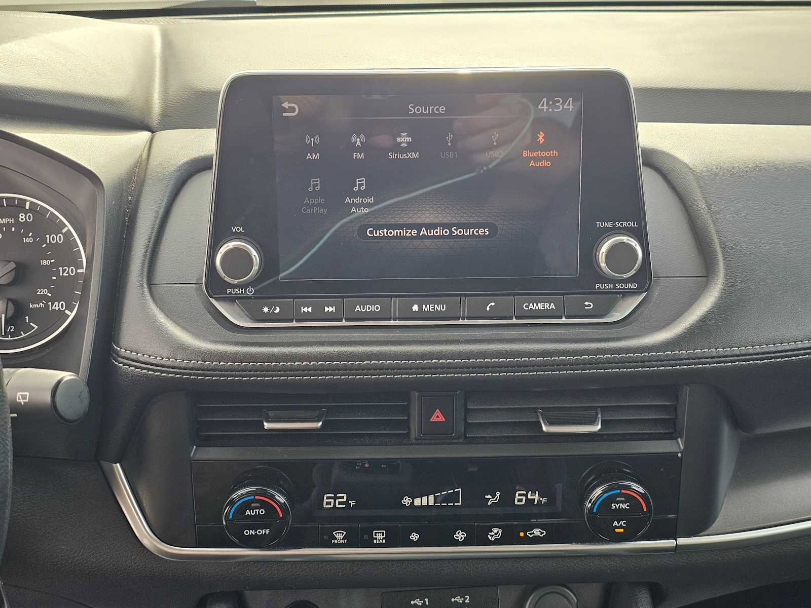 Used 2024 Nissan Rogue SV image 26