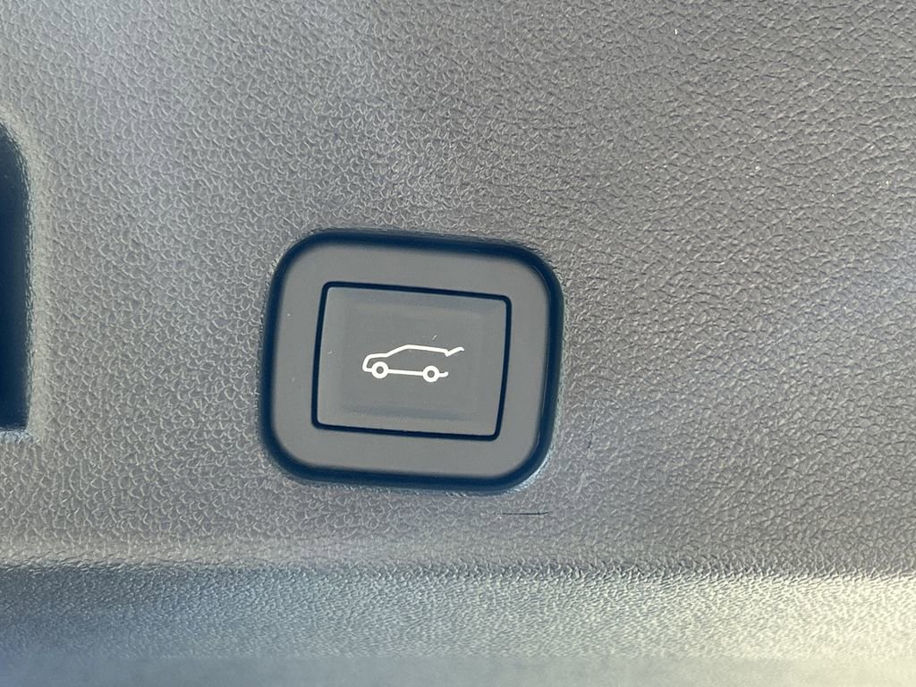 New 2026 Buick Enclave Avenir w/ Super Cruise Package FWD image 12