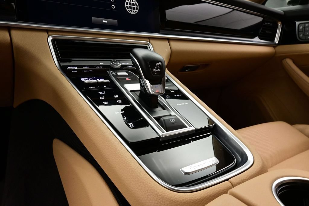 Certified 2023 Porsche Panamera 4S AWD/4WD image 11