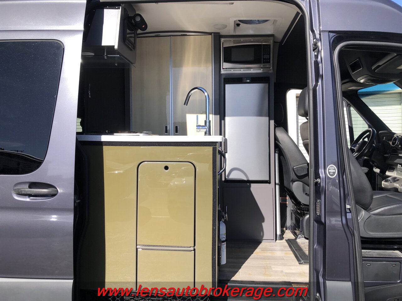 Used 2020 Mercedes-Benz Sprinter 2500 image 18