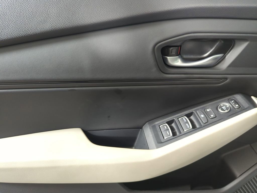 Certified 2025 Honda Accord SE image 10