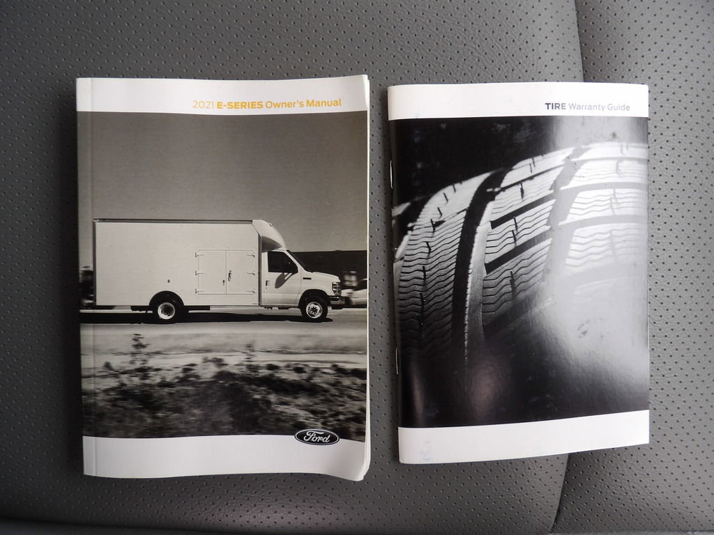 Used 2021 Ford E-350 and Econoline 350 Super Duty RWD image 31