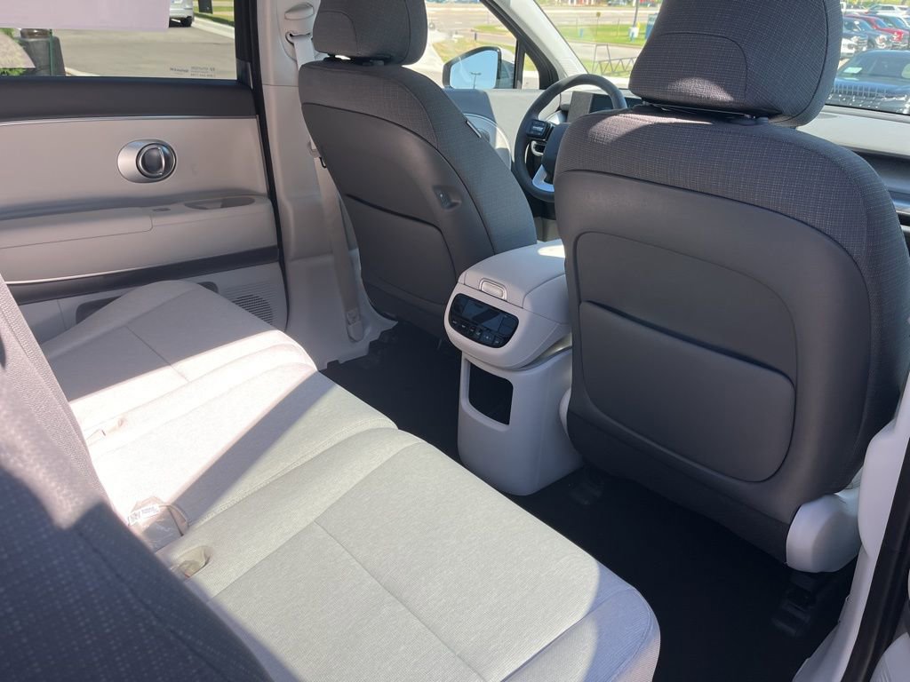 New 2026 Hyundai Ioniq 9 SE image 14