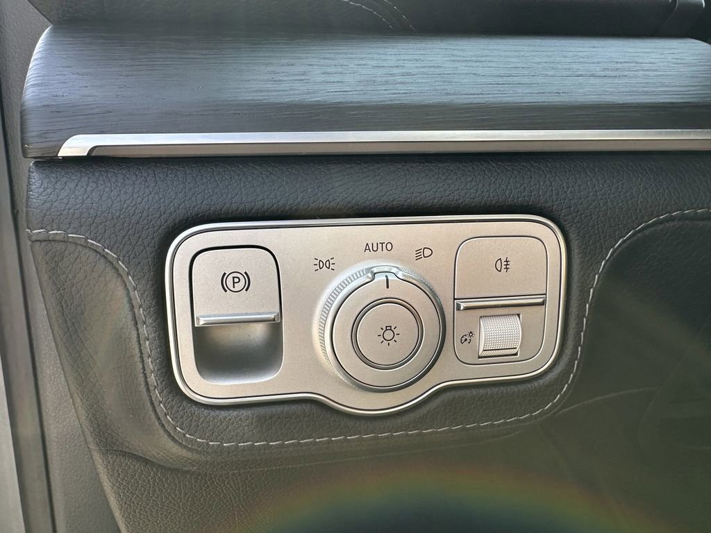 Certified 2024 Mercedes-Benz GLS 580 4MATIC image 37