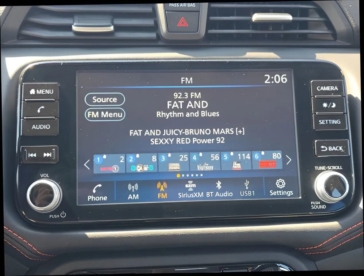 Used 2024 Nissan Versa SR w/ Trunk Package image 9