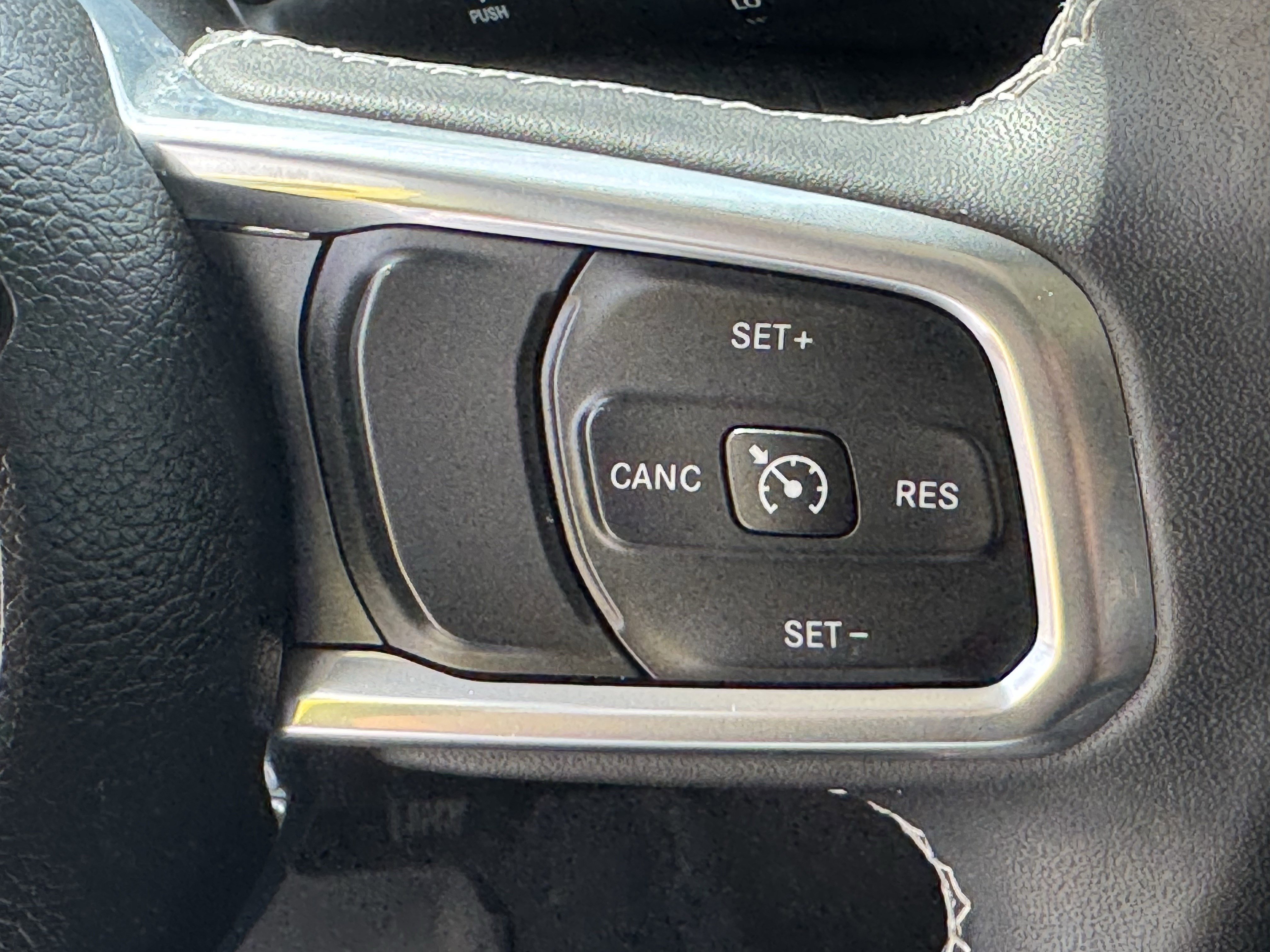 Used 2023 Jeep Wrangler Sahara AWD/4WD image 23