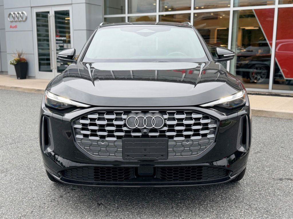 Certified 2025 Audi Q5 Premium w/ Convenience Package AWD/4WD image 9