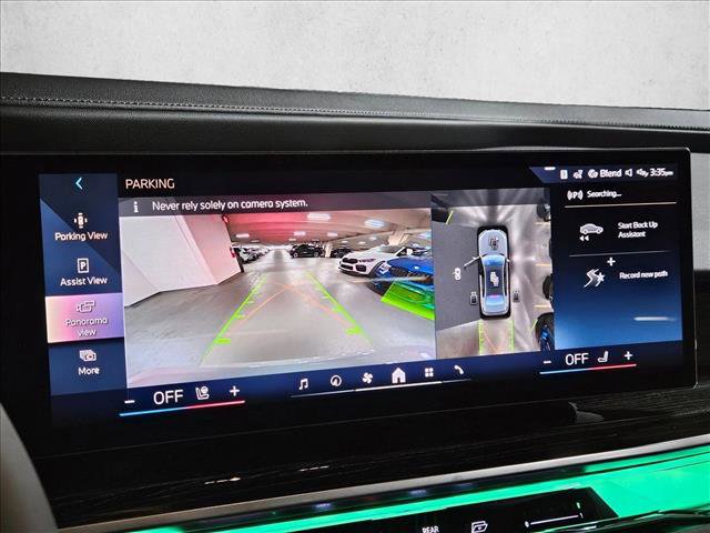 New 2025 BMW i7 xDrive60 image 13