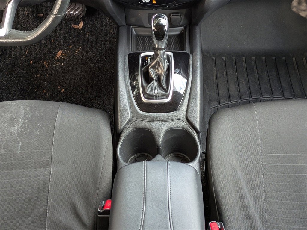 Used 2018 Nissan Rogue SV w/ Premium Package image 19