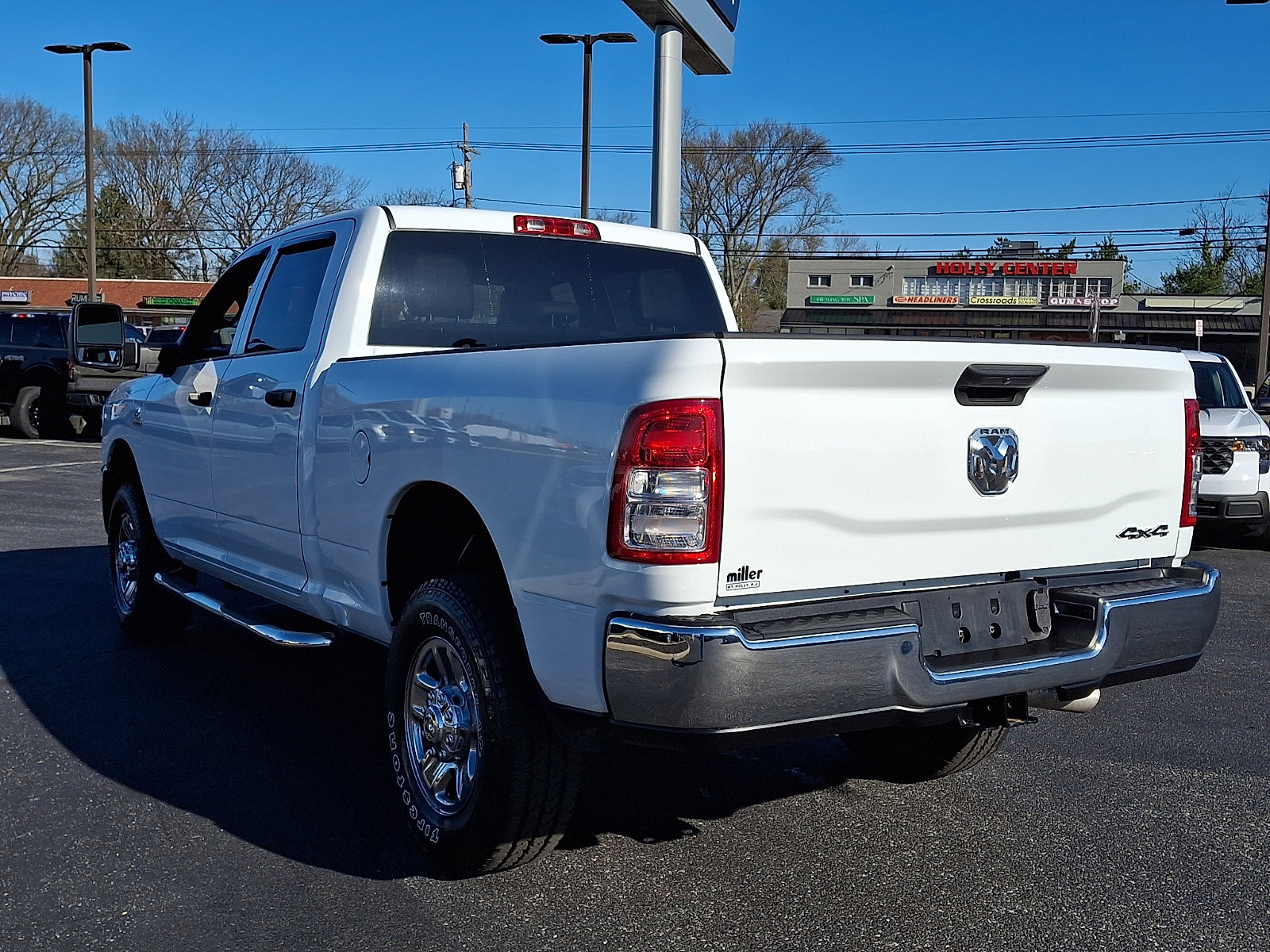 Used 2024 RAM 2500 Tradesman w/ Chrome Appearance Group image 4