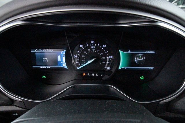 Used 2014 Ford Fusion SE image 18