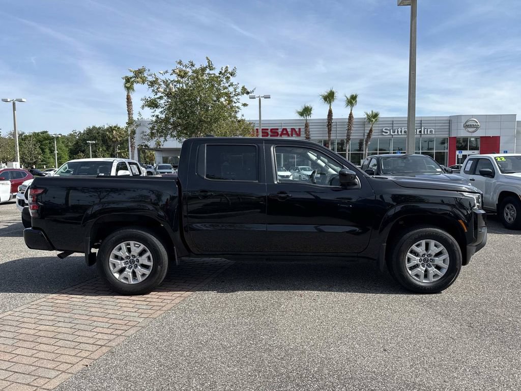 Certified 2022 Nissan Frontier SV w/ Technology Package AWD/4WD image 2
