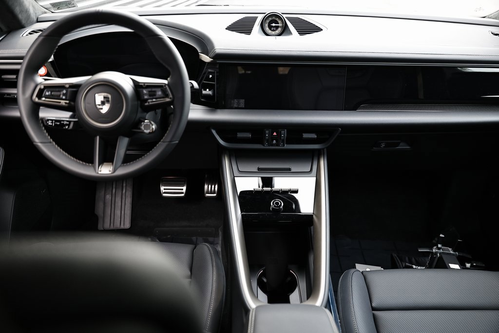 New 2025 Porsche Macan Turbo Electric image 28