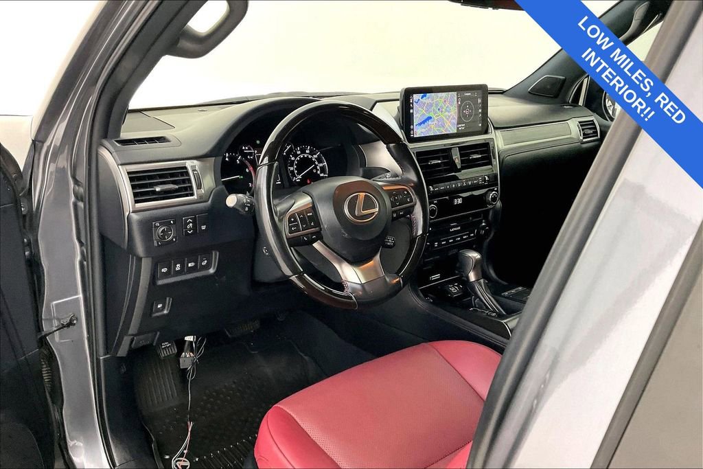 Used 2022 Lexus GX 460 Premium w/ Accessory Package image 18