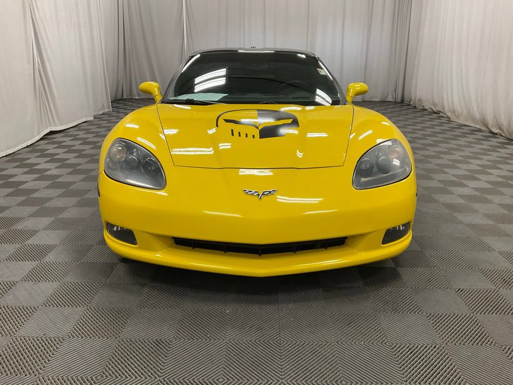 Used 2005 Chevrolet Corvette Coupe w/ Preferred Equipment Group RWD image 15