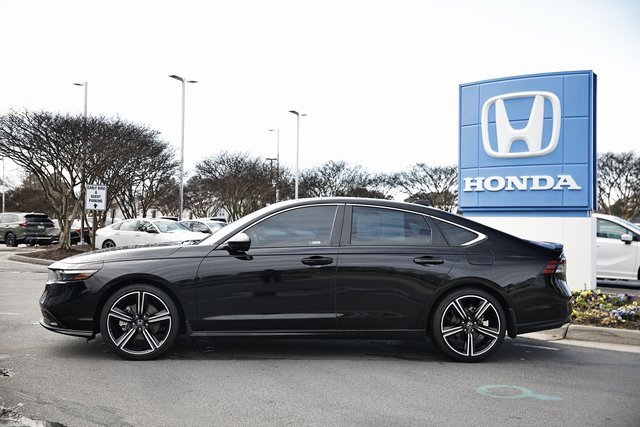 Used 2024 Honda Accord Sport image 5