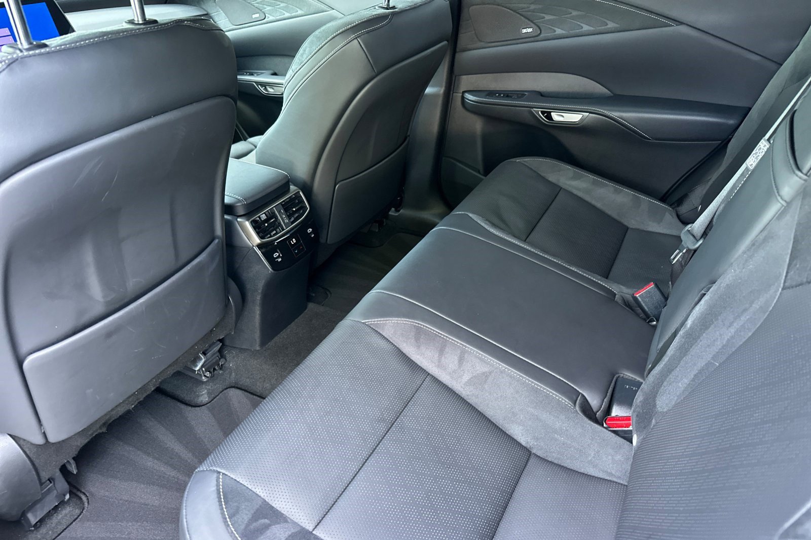 Certified 2023 Lexus RX 350 w/ Accessory Package (Z1) image 15