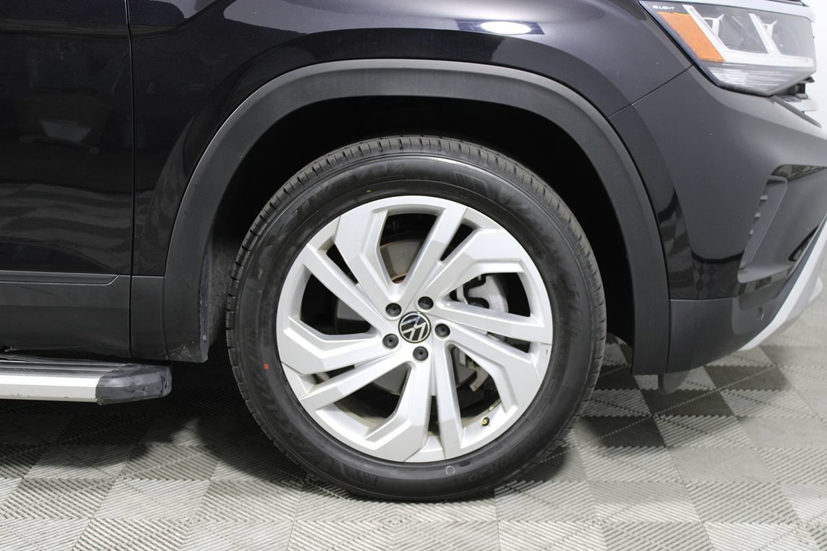 Used 2023 Volkswagen Atlas SE w/ Panoramic Sunroof Package FWD image 8