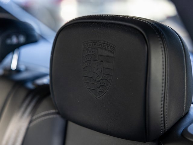 Certified 2025 Porsche Macan image 39