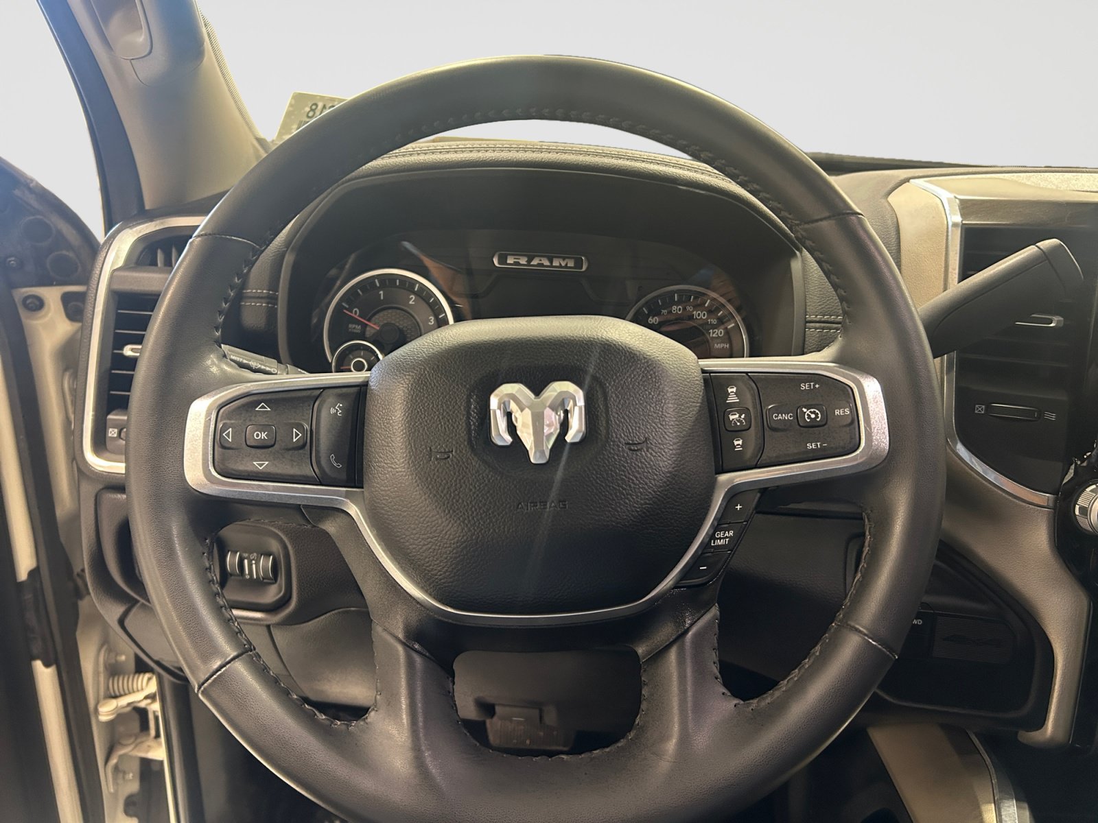 Used 2024 RAM 3500 Laramie w/ Safety Group AWD/4WD image 12