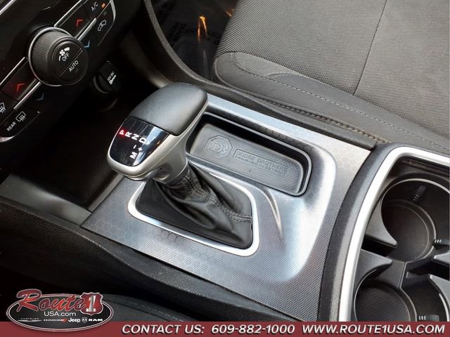 Used 2015 Dodge Charger SXT image 19