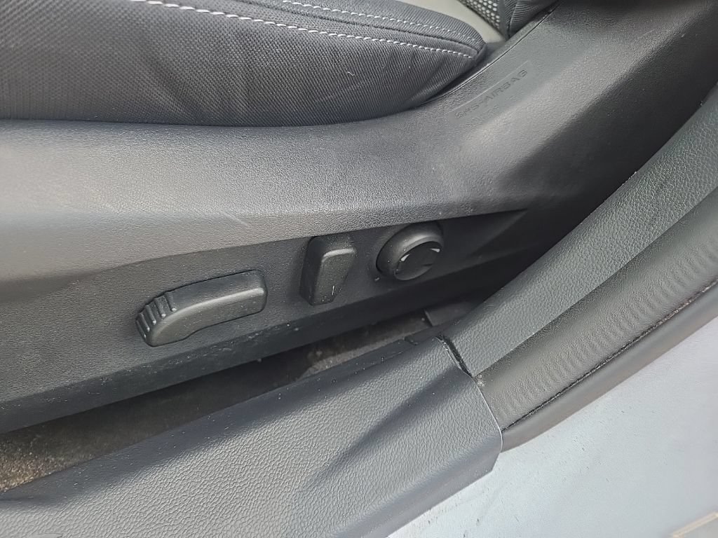 Used 2023 Subaru Outback Premium AWD/4WD image 40